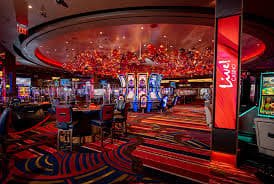 Dealer dan meja permainan live Meja AduQ dengan dealer live di satulotre